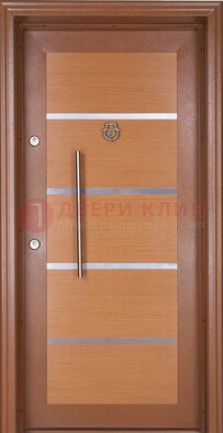 Коричневая входная дверь c МДФ панелью ЧД-33 в частный дом в Омске