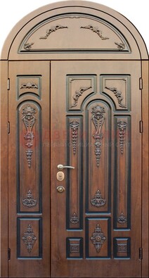 Арочная железная дверь с виноритом и узором ДА-36 в Омске