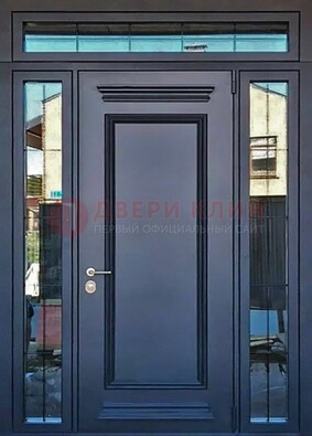 Черная металлическая дверь с фрамугой и филенкой ДФГ-19 в Омске