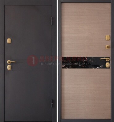 Коричневая металлическая дверь с порошковым окрасом ДП-82 в Омске