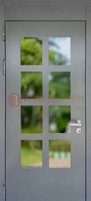 Серая металлическая дверь со стеклом ДС-78 в Омске