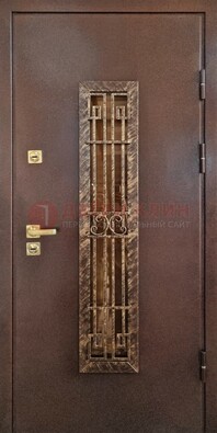 Металлическая дверь с порошковым напылением со стеклом и ковкой ДСК-110 в Омске