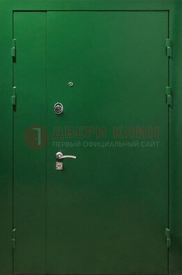 Зеленая распашная тамбурная дверь Порошок ДТМ-47 в Омске